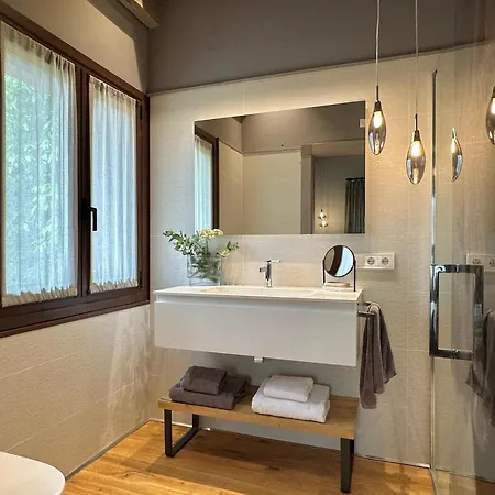 بيت للعطل Pacelia *