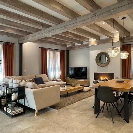 Pacelia بيت للعطل *